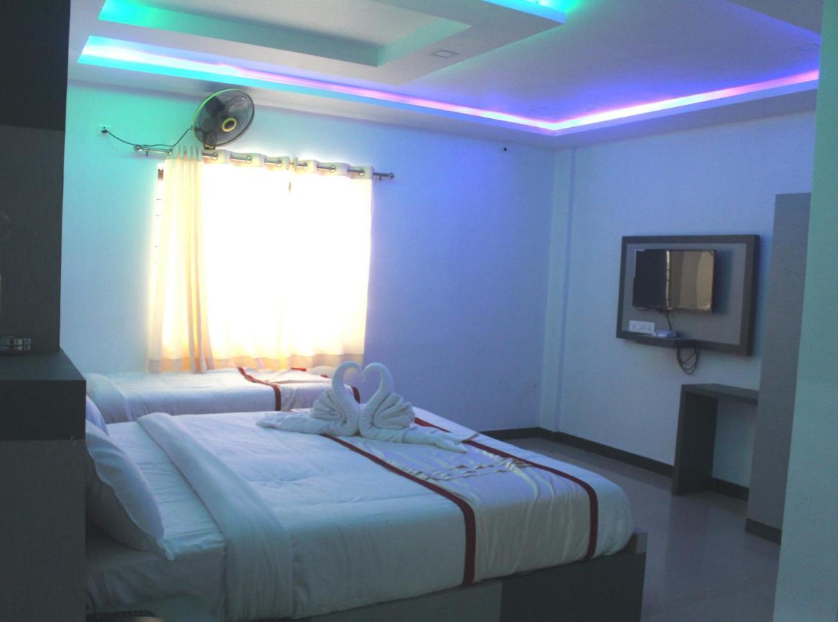 Hotel Shawrya The Grand Madikeri Exteriör bild