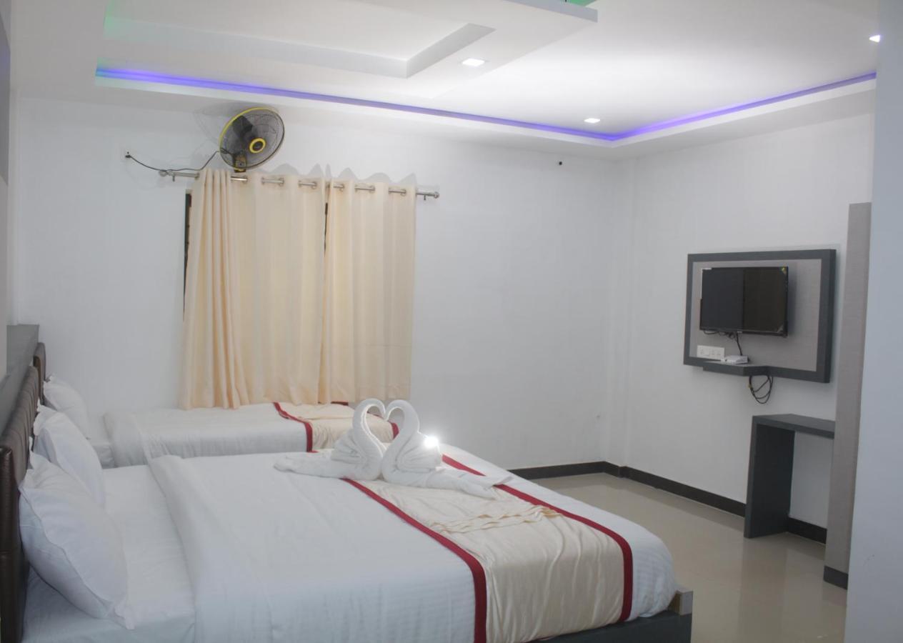 Hotel Shawrya The Grand Madikeri Exteriör bild
