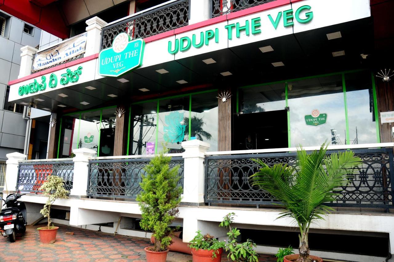 Hotel Shawrya The Grand Madikeri Exteriör bild