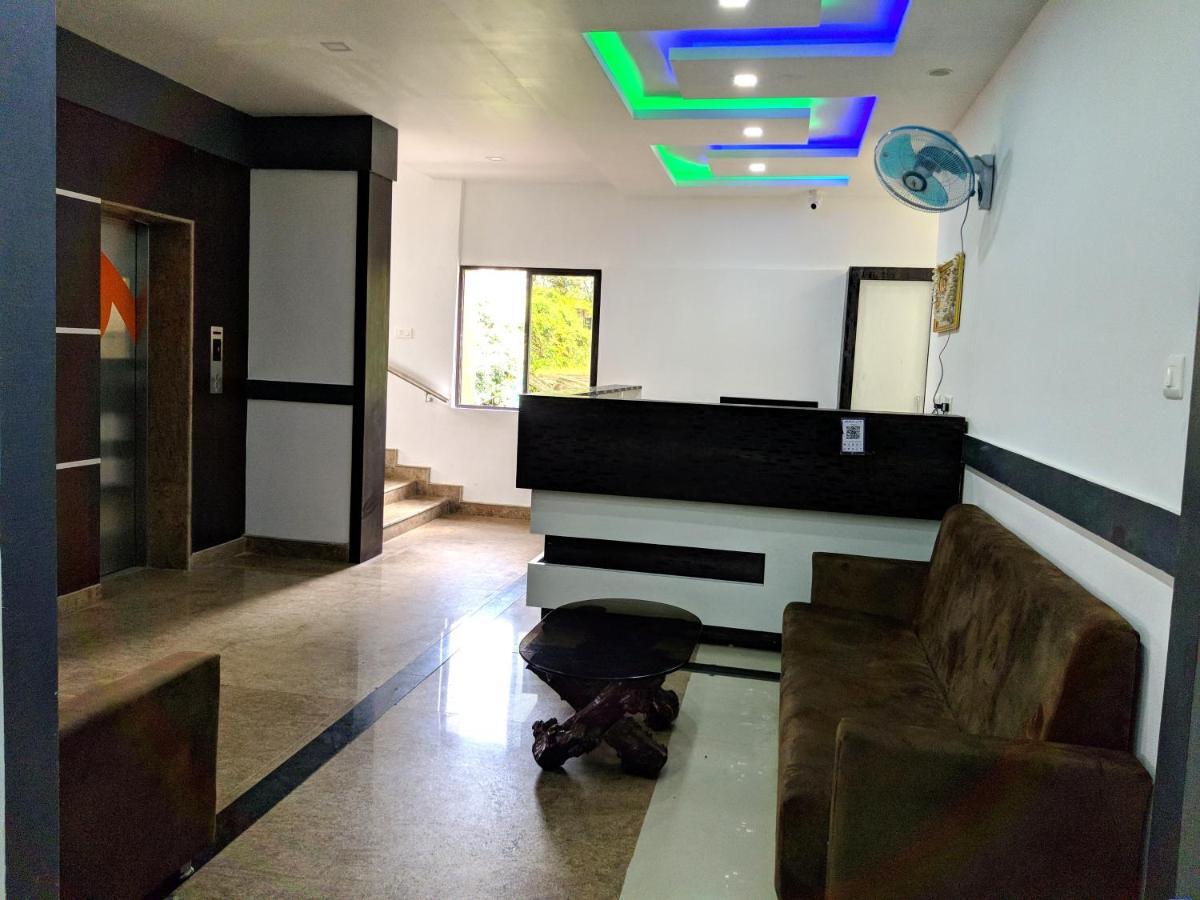 Hotel Shawrya The Grand Madikeri Exteriör bild