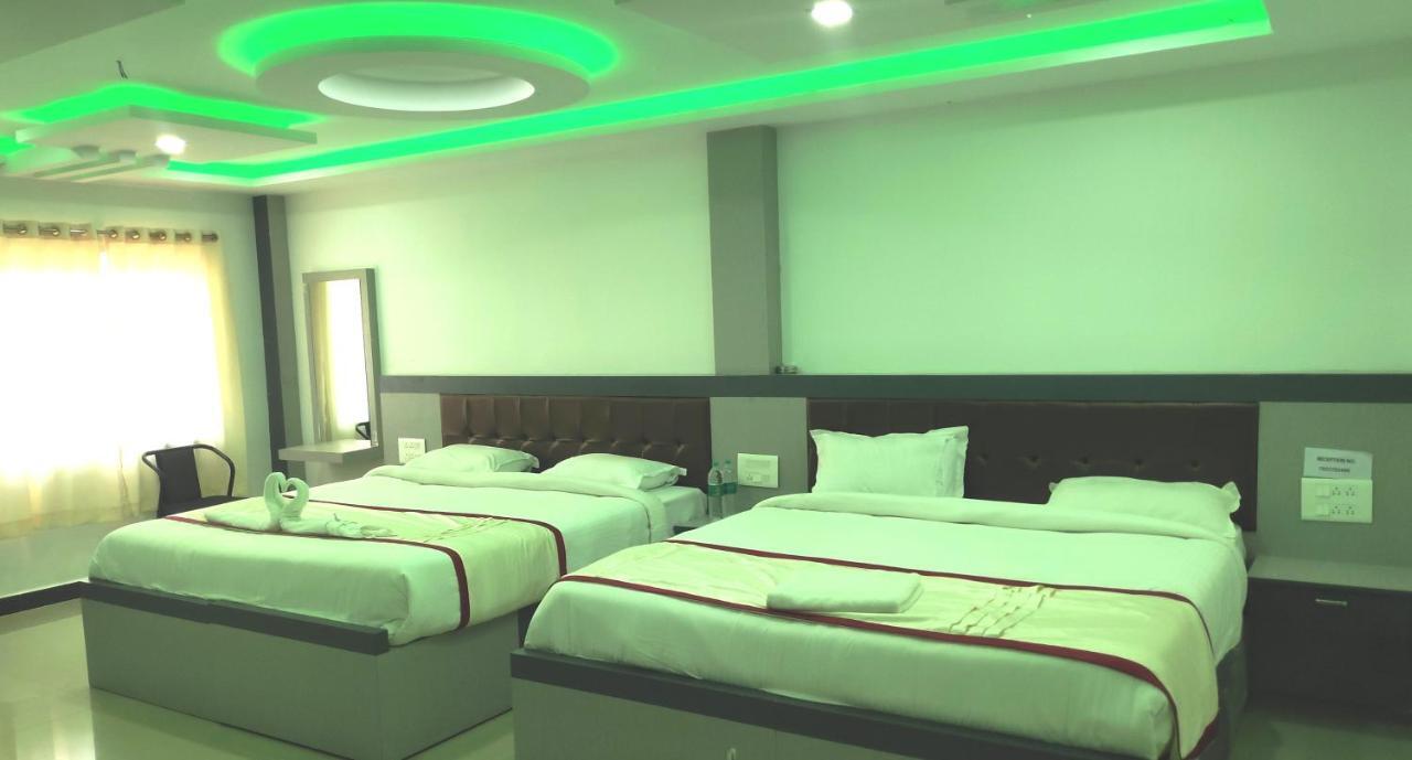 Hotel Shawrya The Grand Madikeri Exteriör bild