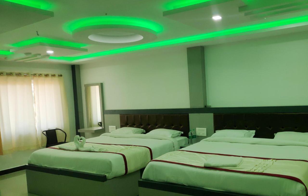 Hotel Shawrya The Grand Madikeri Exteriör bild