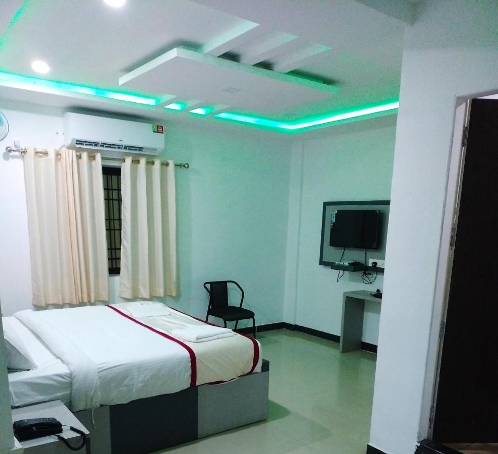 Hotel Shawrya The Grand Madikeri Exteriör bild